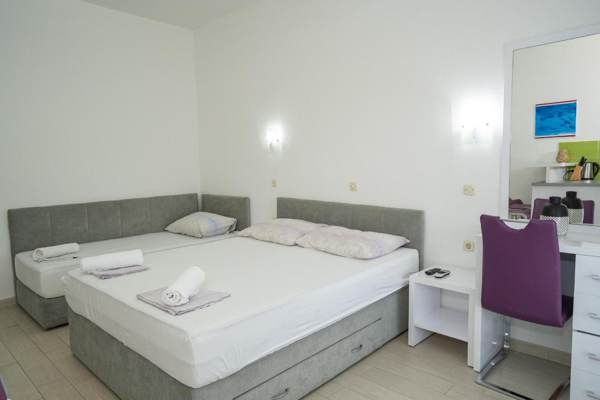Garden Resort - Apartments Maslina Potocnica Quarto foto