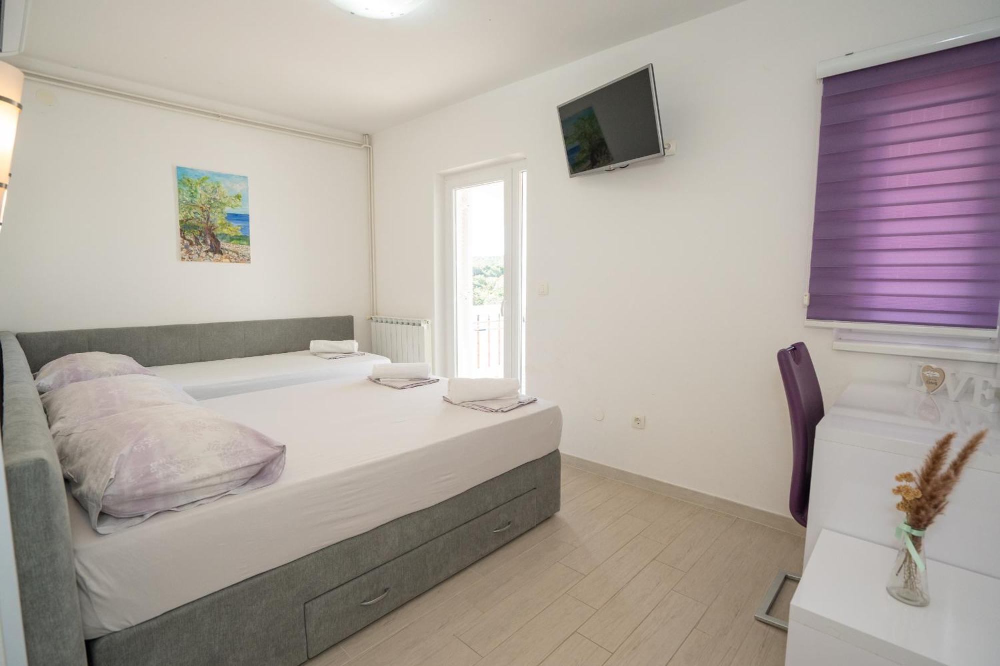 Garden Resort - Apartments Maslina Potocnica Quarto foto